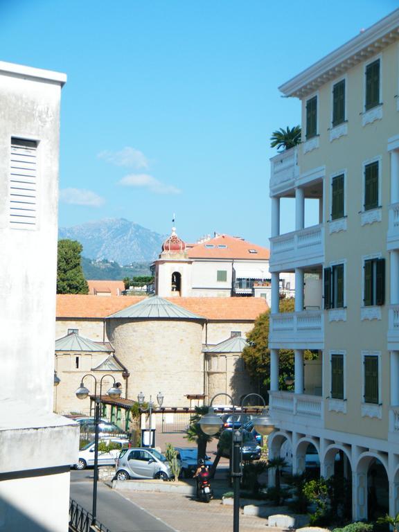 Appartamento Vacanze I Provenzali ボルディゲーラ エクステリア 写真